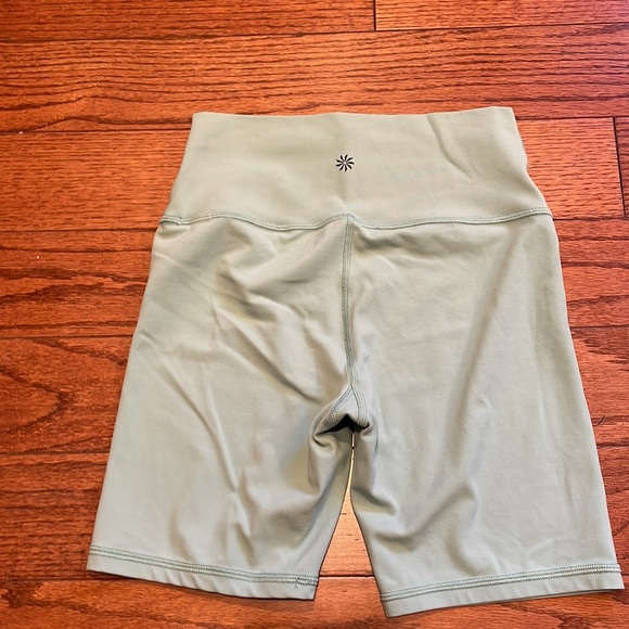 Athleta Transcend Bike Shorts Raleigh Green - Picture 3 of 5
